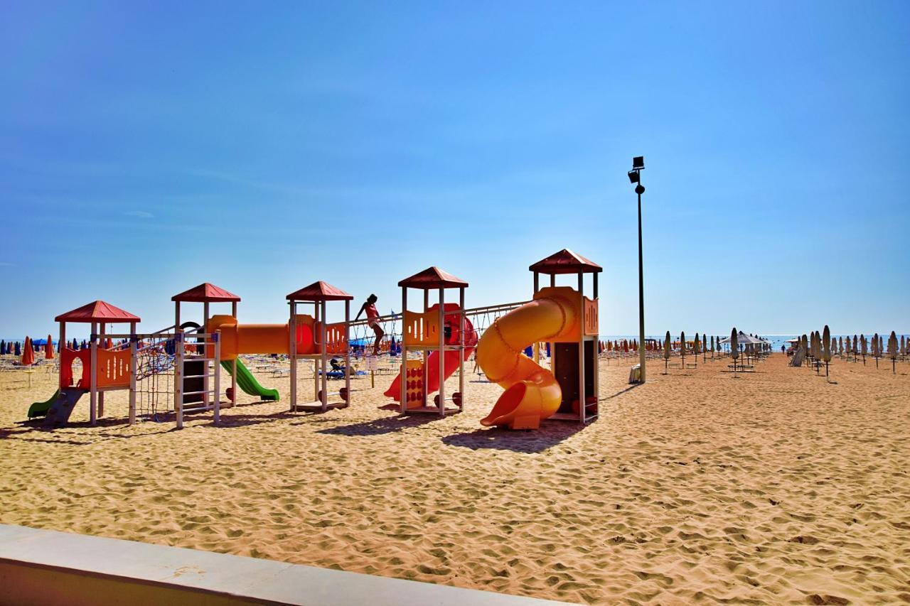 Condominio Cristallo Lignano Sabbiadoro Ngoại thất bức ảnh